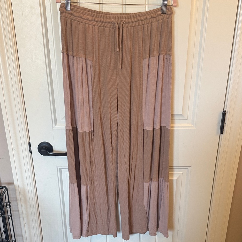 POL Wide Leg Colorblock Knit Pants in Taupe and Blush